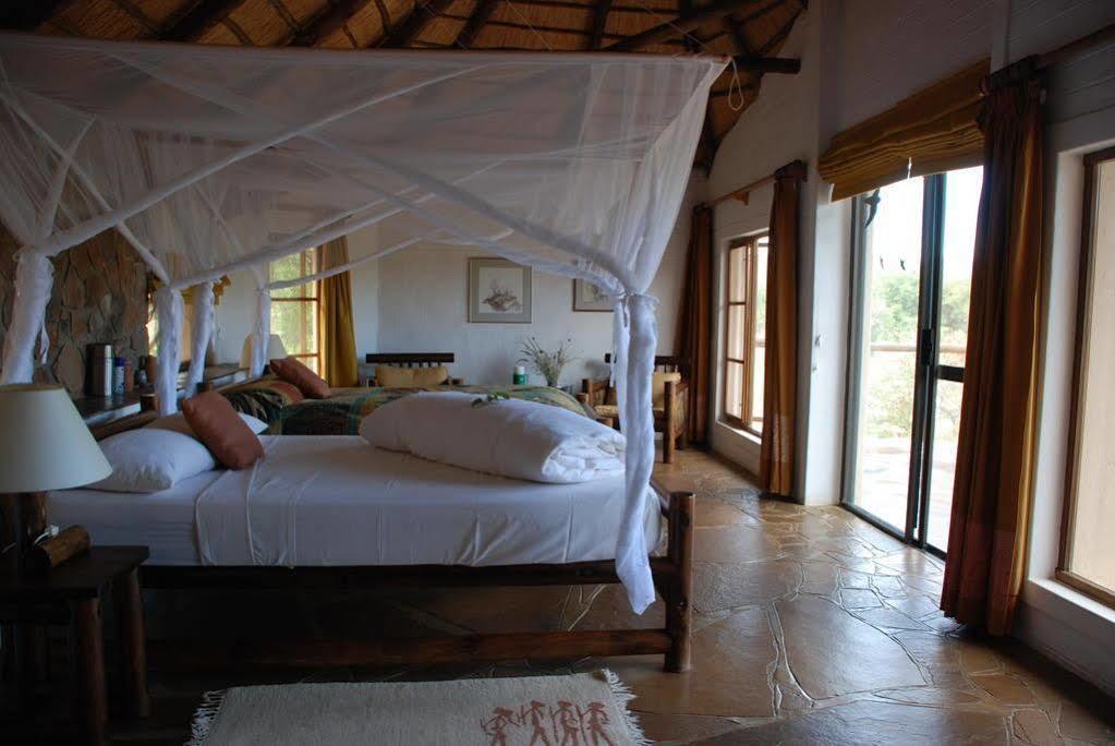 Huab Lodge Kamanjab Extérieur photo